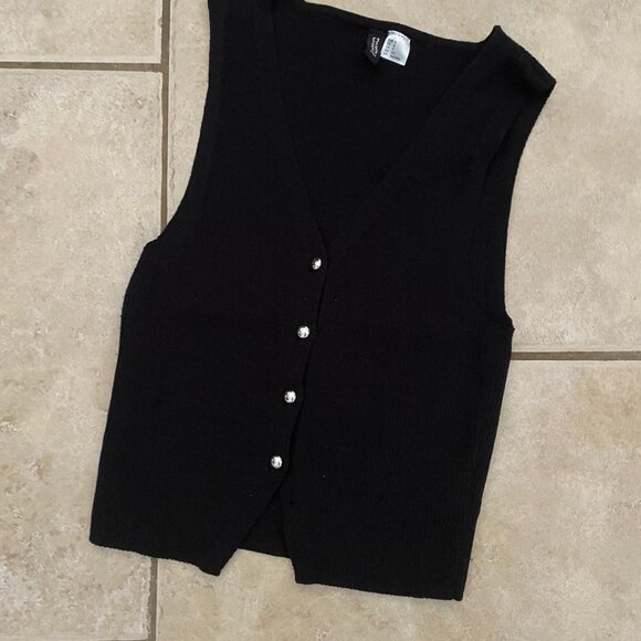 Silver Button-Front Sweater Vest H&M - LIKE NEW - Picture 2 of 3